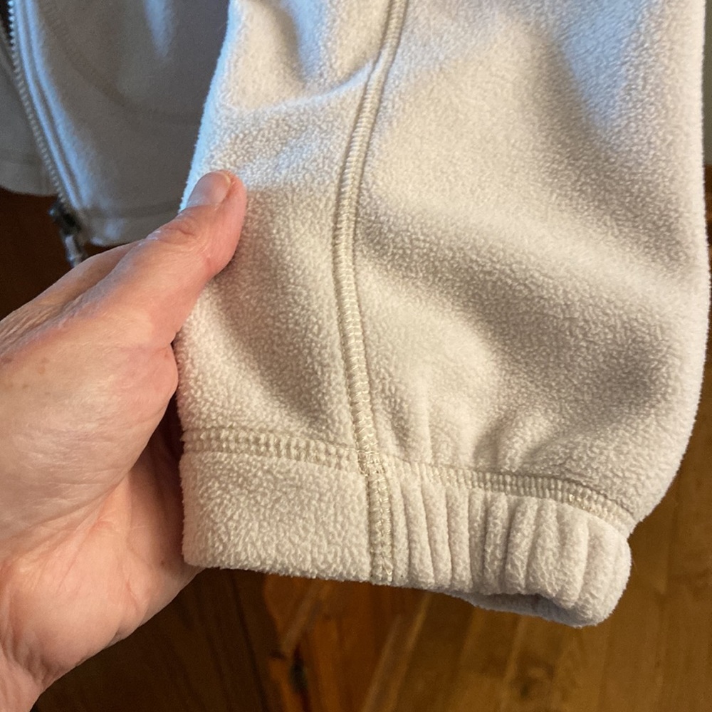 Womens size medium LL Bean fleece jacket - Picture 8 of 10